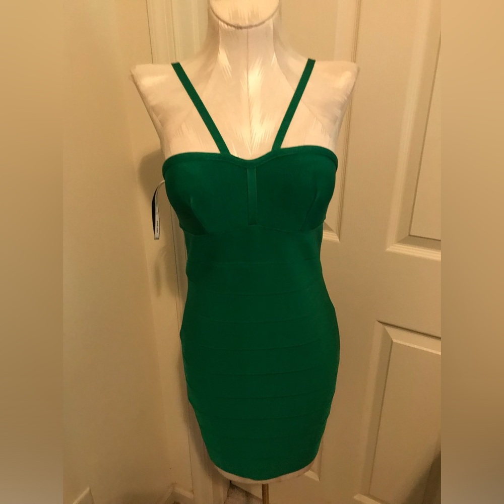 Herve Leger dress nwt $590 size Medium green